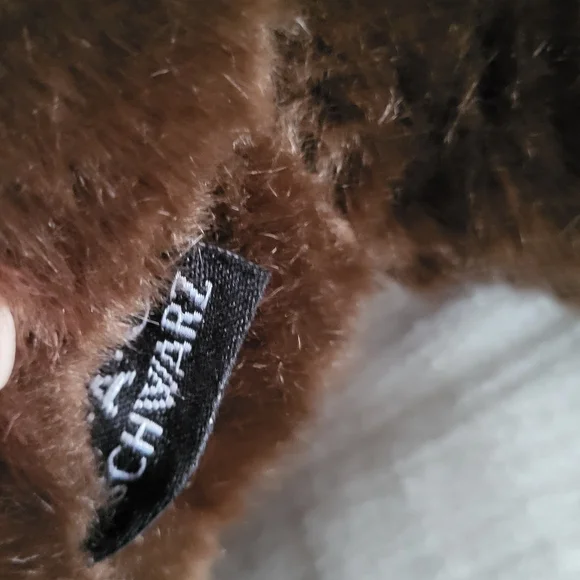 FAO Schwarz Chocolate Brown Lab Plush Dog - Picture 2 of 10